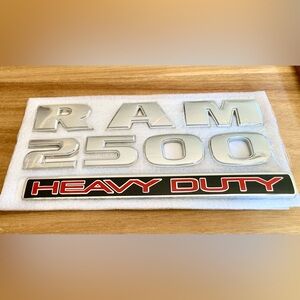 2013-2018 RAM 2500
HEAVY DUTY Chrome Door
Nameplate, OEM Mopar
